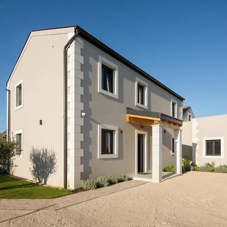 Manana Villa